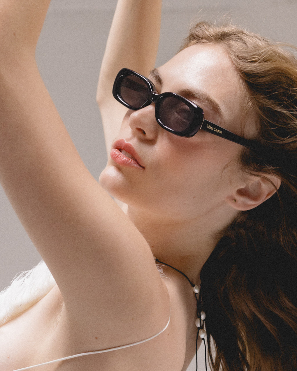 【関税込み】Velvet Canyon ブラック Les Icones サングラス Les Icones' in Black — Velvet Canyon Eyewear
