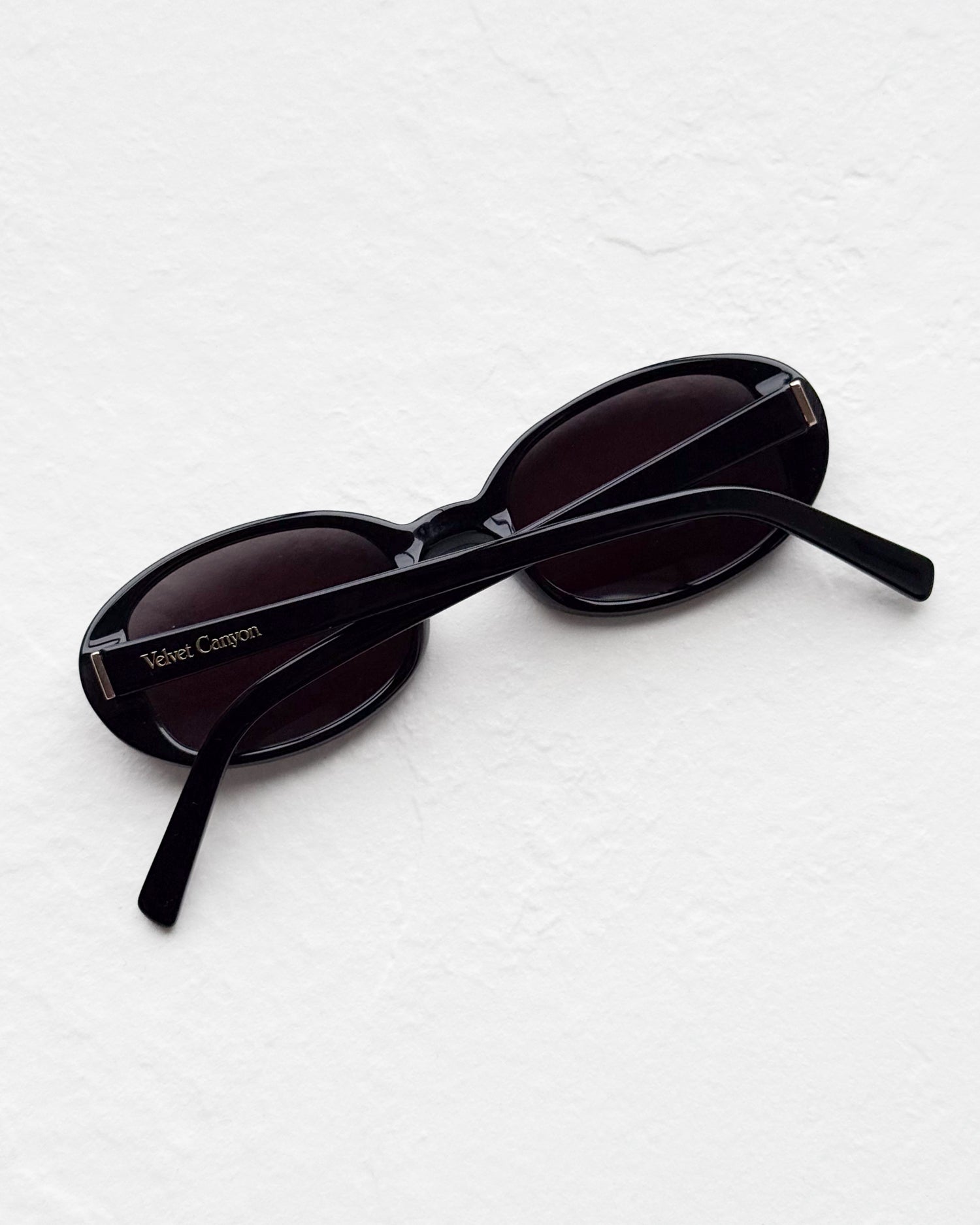 THE NINETIES in Black