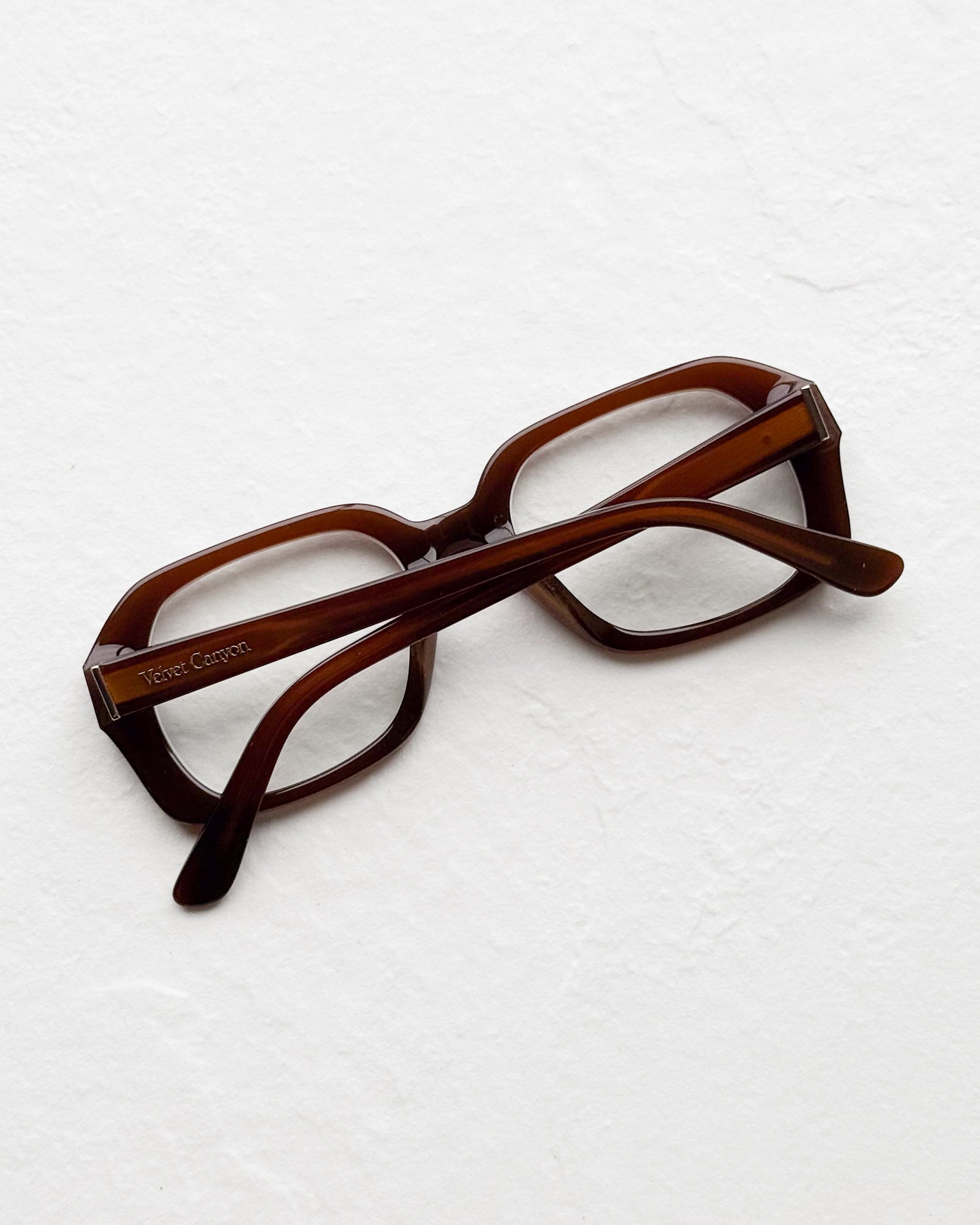 LE CLASSIQUE in Chocolate & Clear