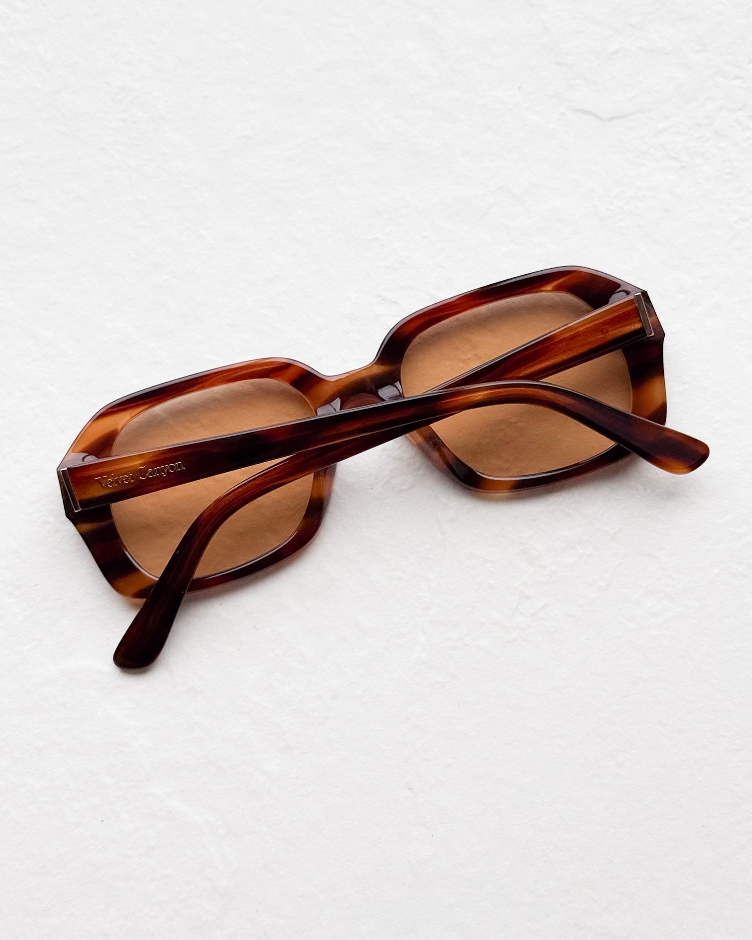 LE CLASSIQUE in Maple & Amber