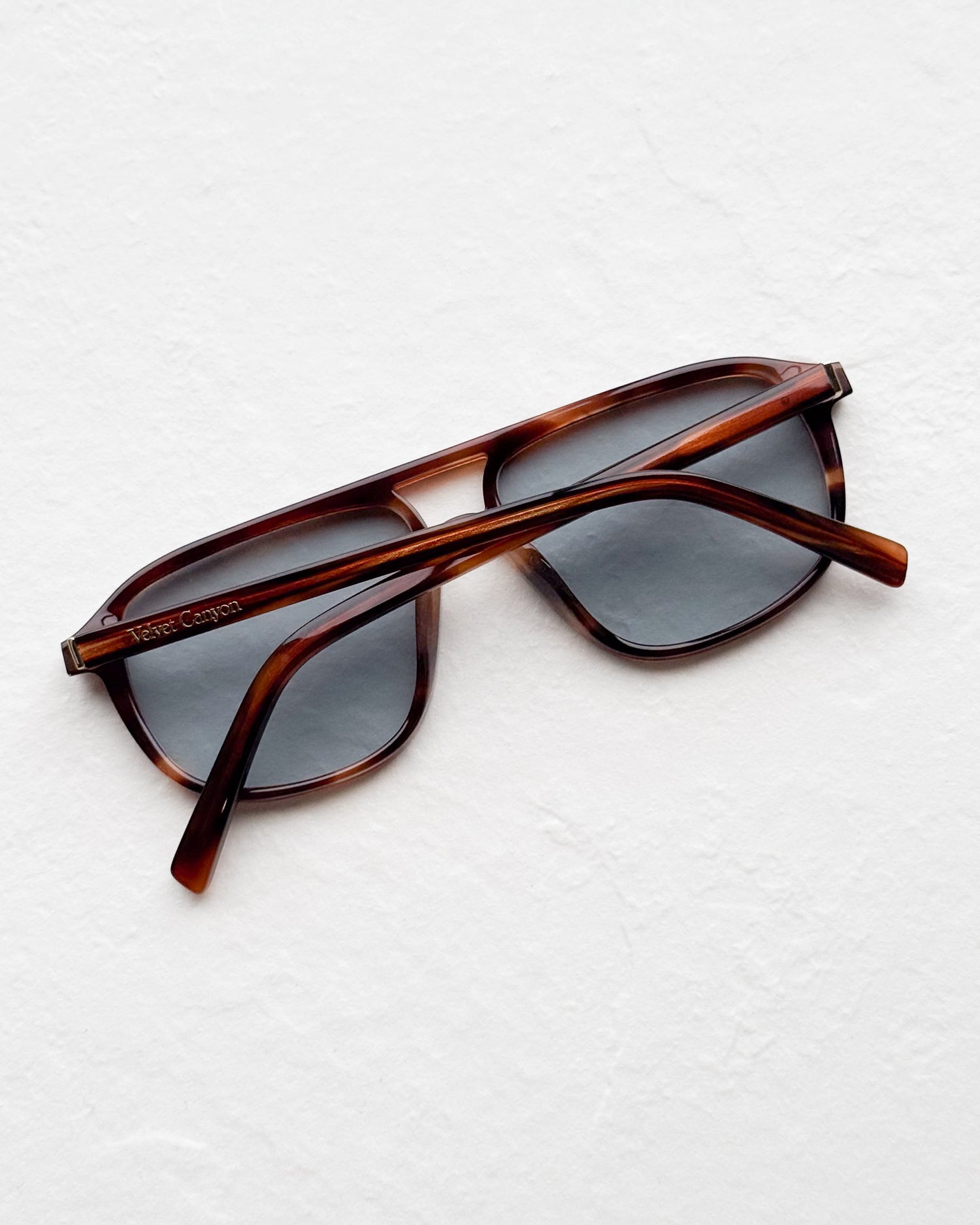 LA TOURISTE in Maple & Blue
