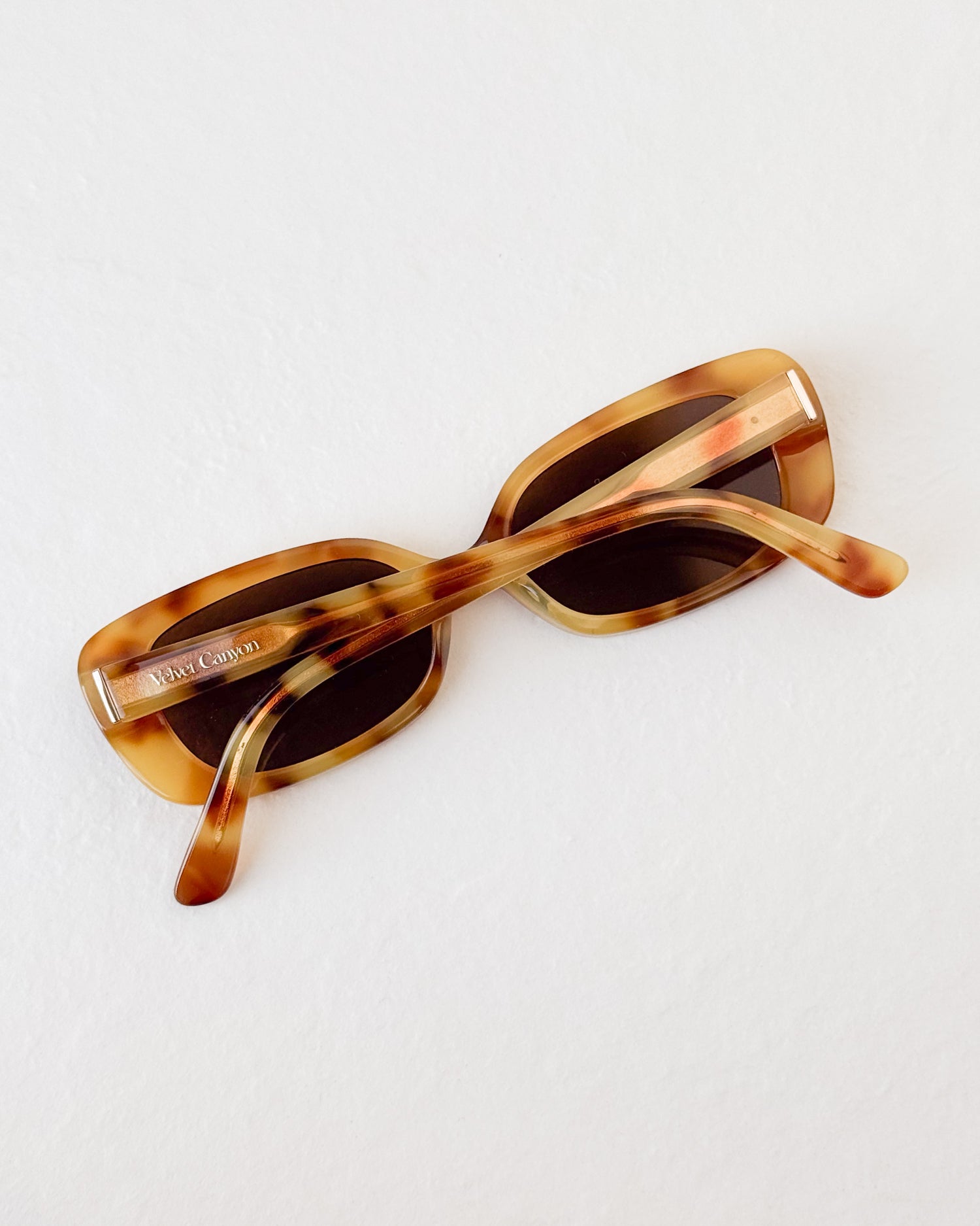 ZOU BISOU in Amber Tort