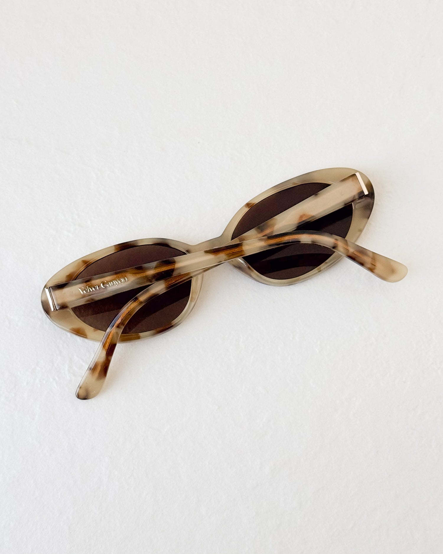 THE POET in Caramel Tort