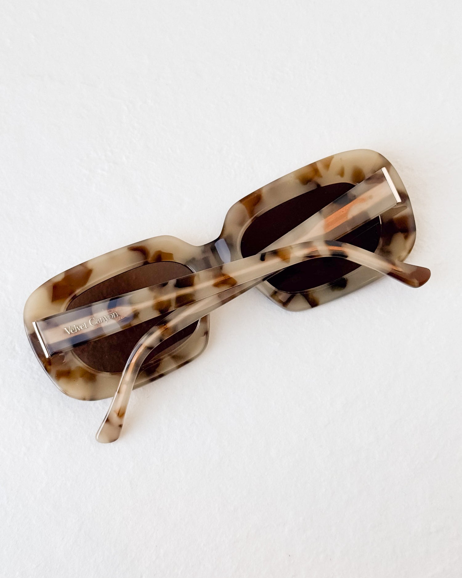 SNAKE EYES in Caramel Tort