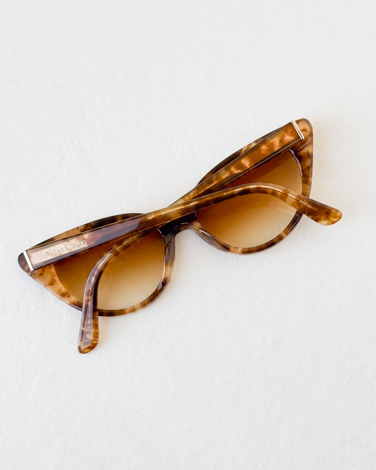 FEMME CHAT in Tan Tort