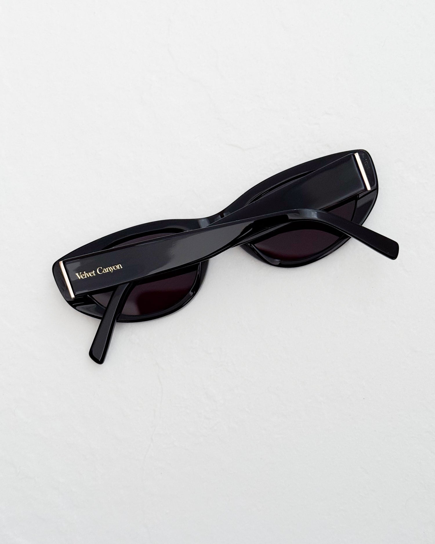 MIRAGE in Black